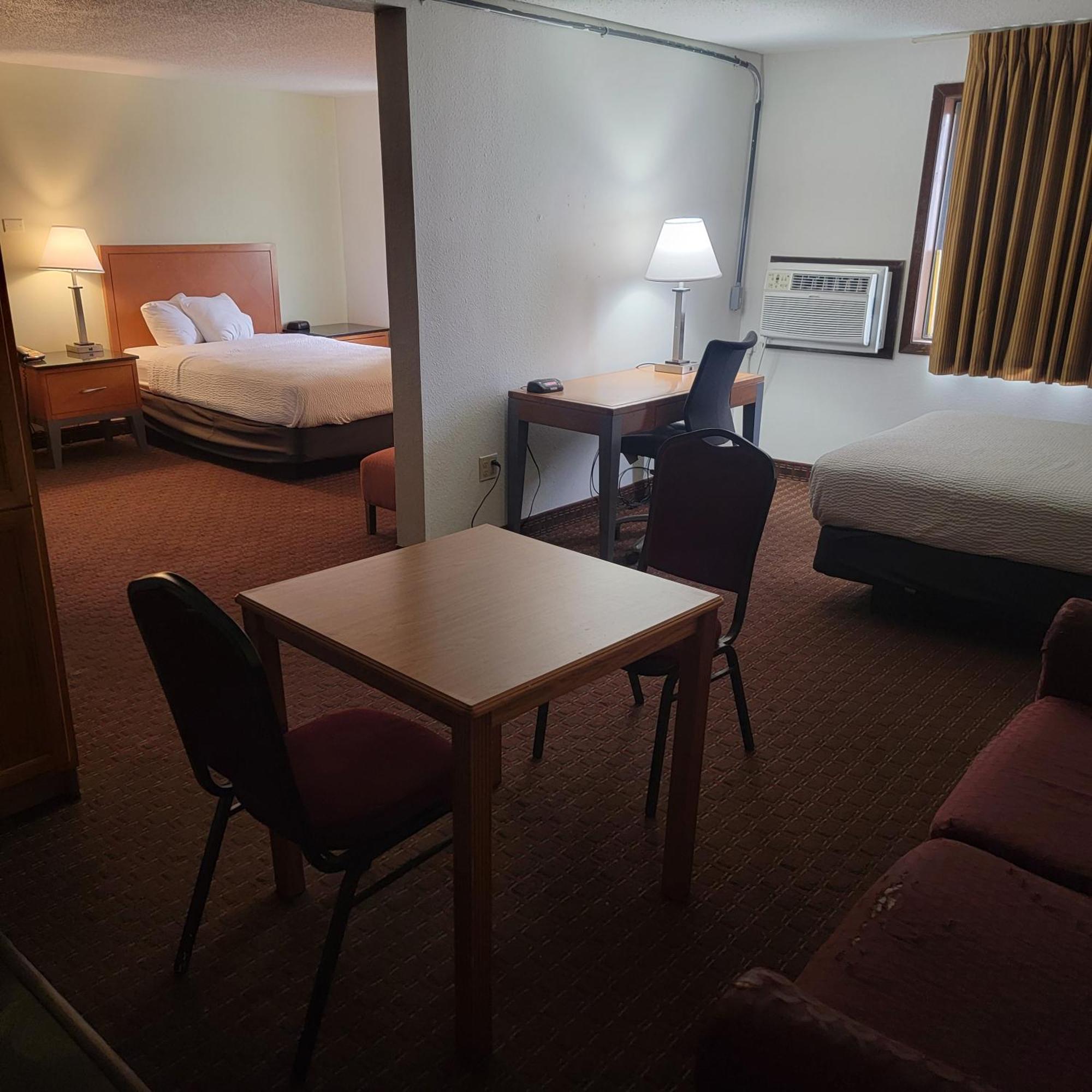 Days Inn By Wyndham Fort Dodge Exteriör bild